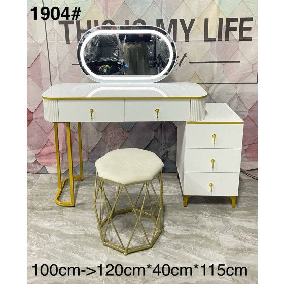 Makeup table #1904